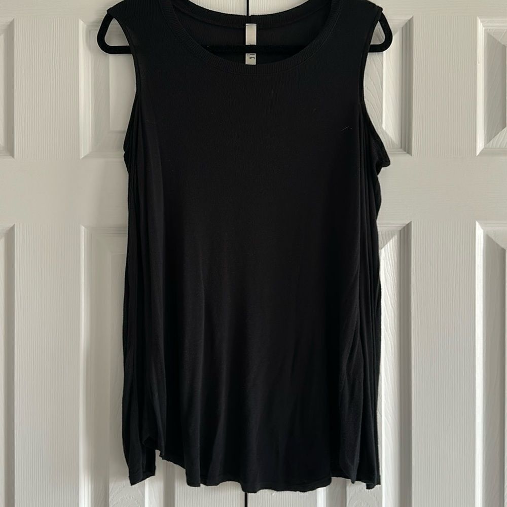Jolie Women’s Black Ribbed Cold Shoulder Long Sleeve Shirt